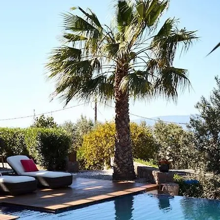 Holiday home Maisonnette Koukounaries Piscine Et Vue Mer