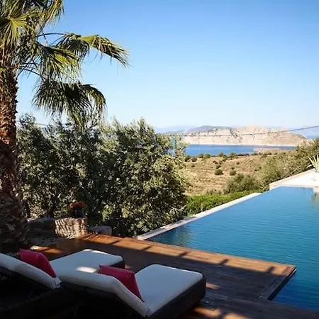 Maisonnette Koukounaries Piscine Et Vue Mer *